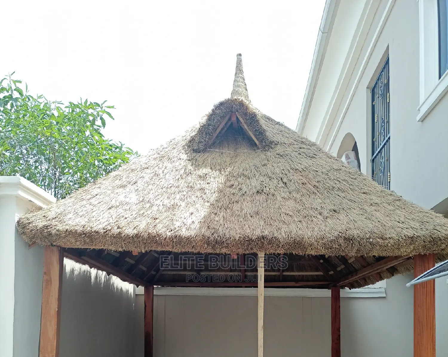 Smooth and Cool Gazebo Bush Bar Hut