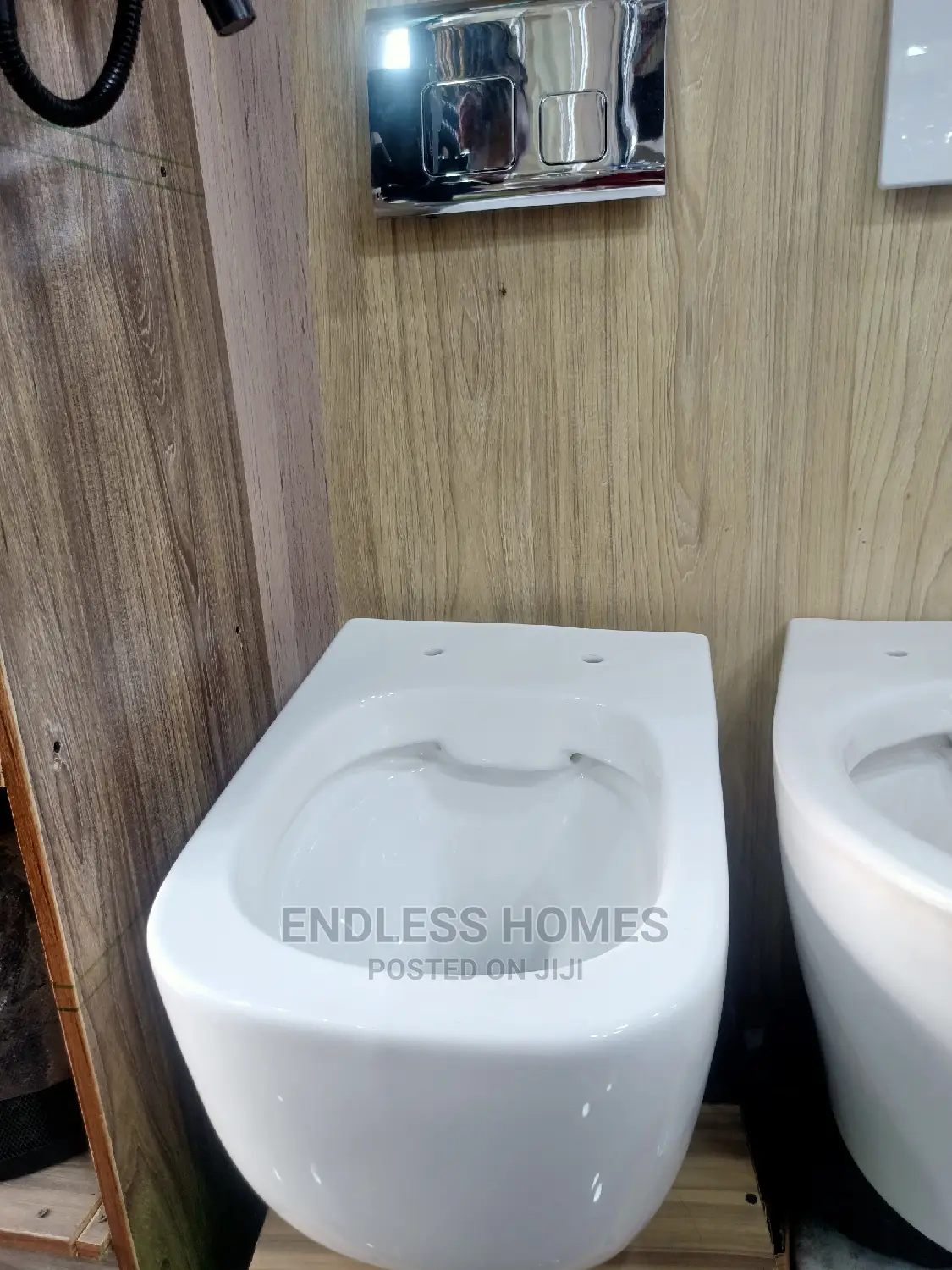 Original Executive Conceal WC