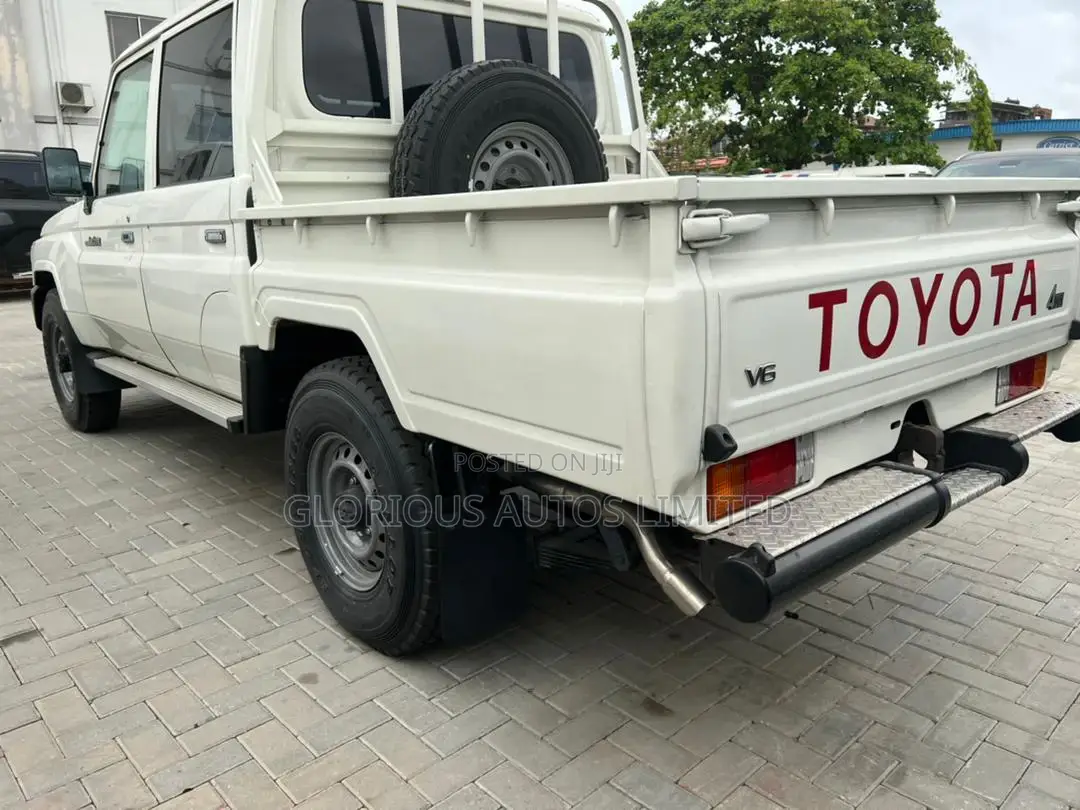 New Toyota Land Cruiser 2023 White
