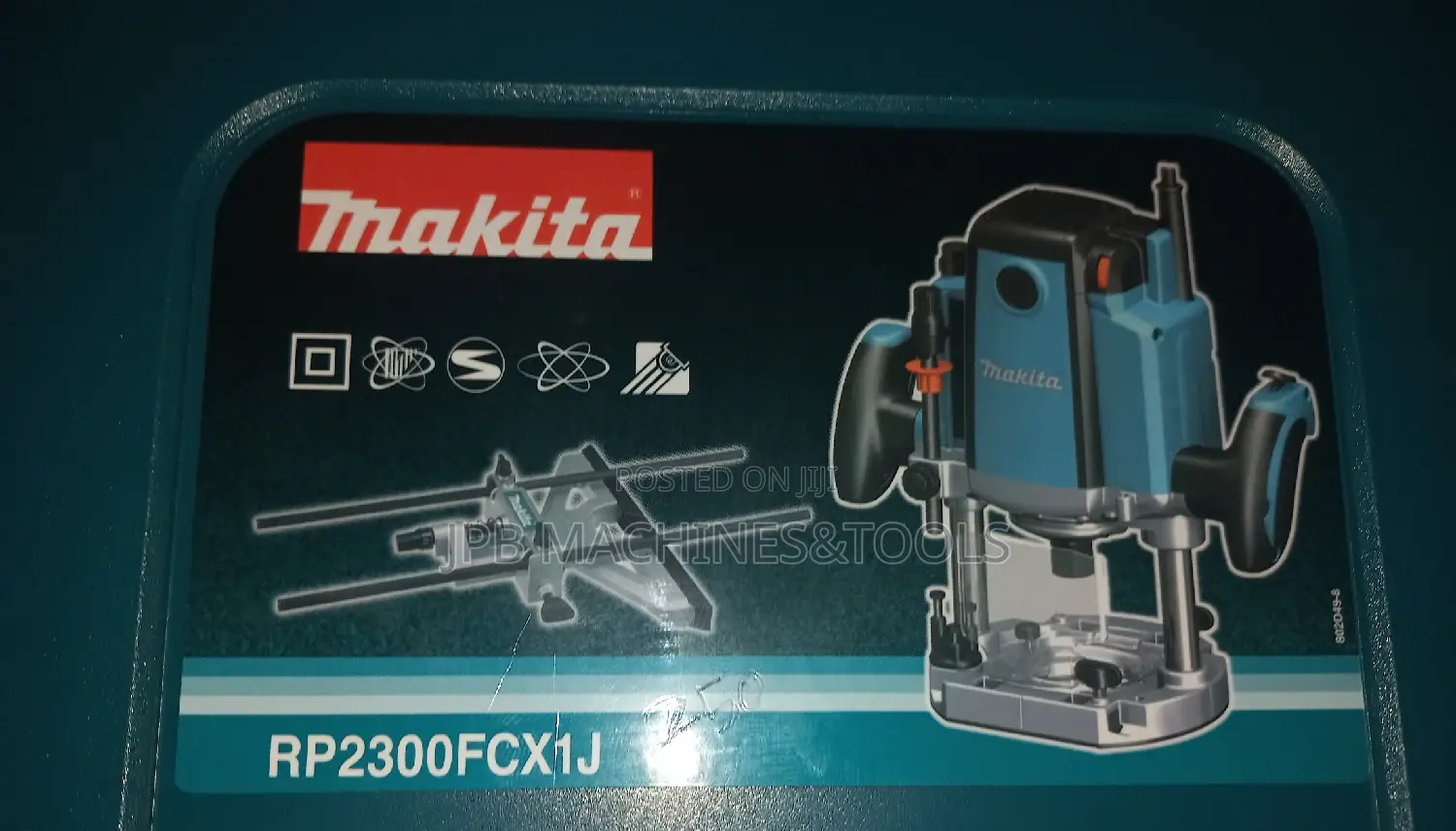 Rp2300fcx1j Makita Router Machine