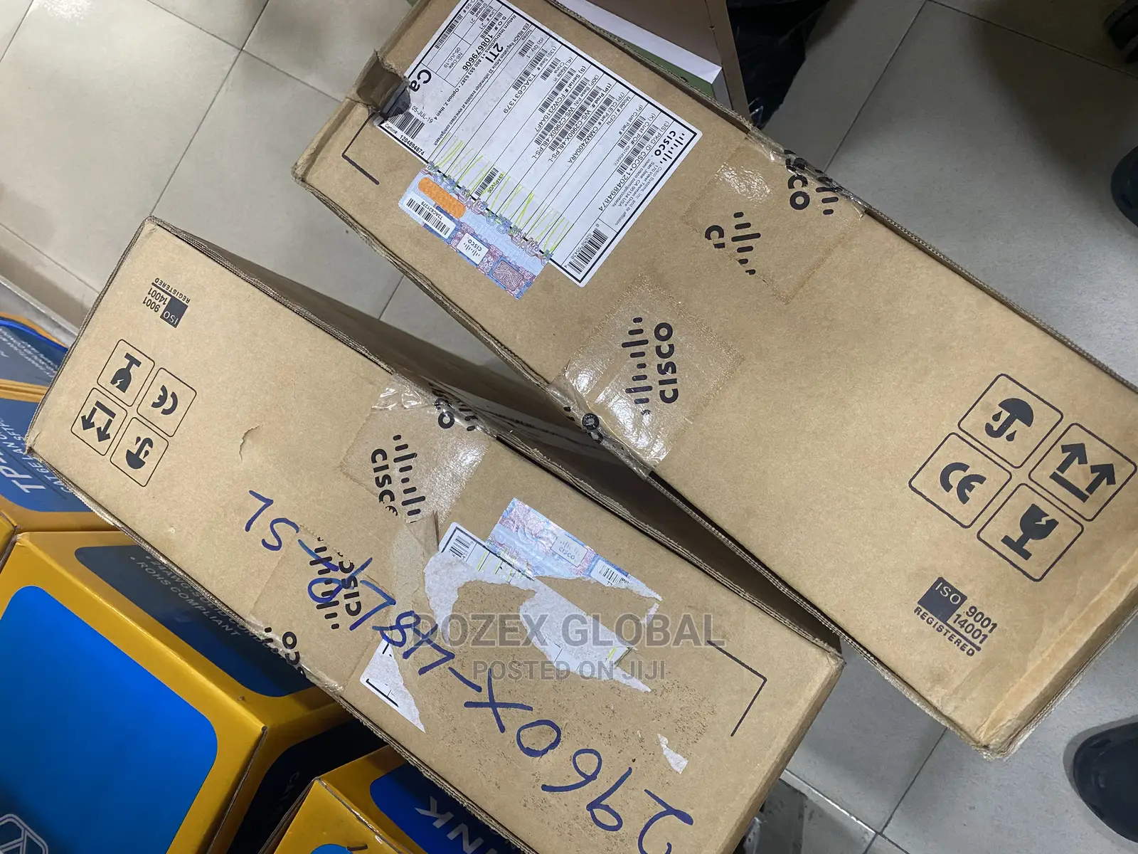 Cisco 2960x-48lps-L Switch