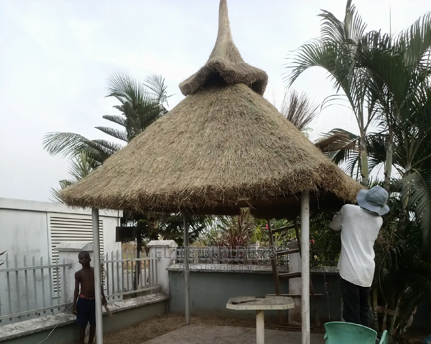 Perfect Quality Portable Bush Bar Gazebo Hut