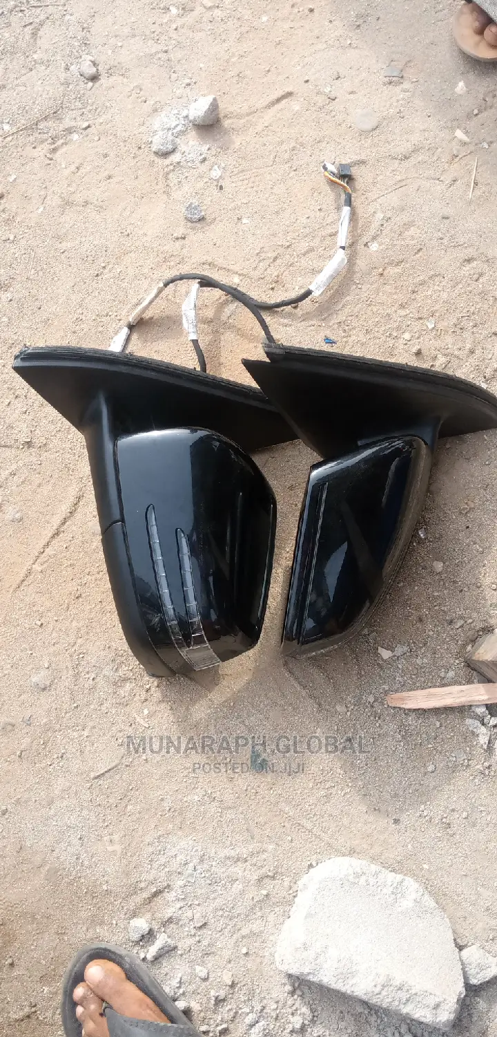 2014 Model Mercedes Benz ML 350 W166 Side Mirror.