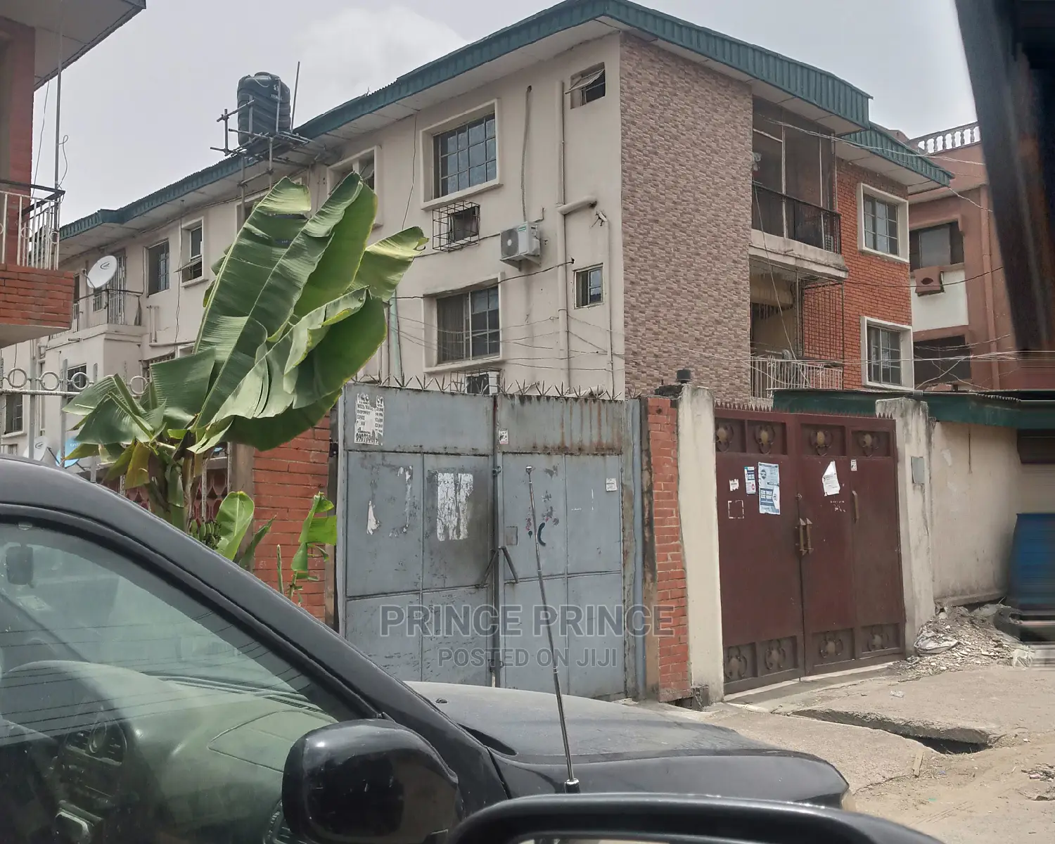 3bdrm Block of Flats in Surulere for sale