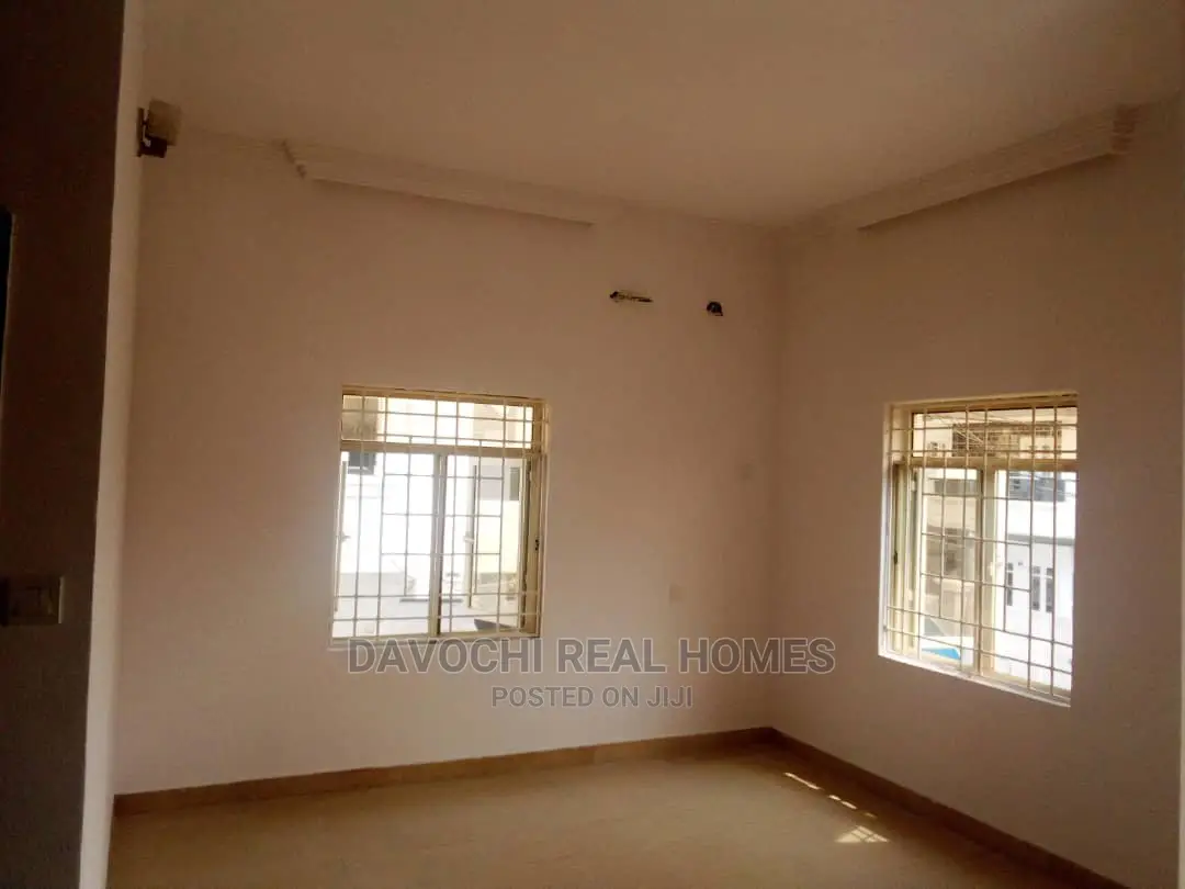 4bdrm House in James Street, Osapa london for rent