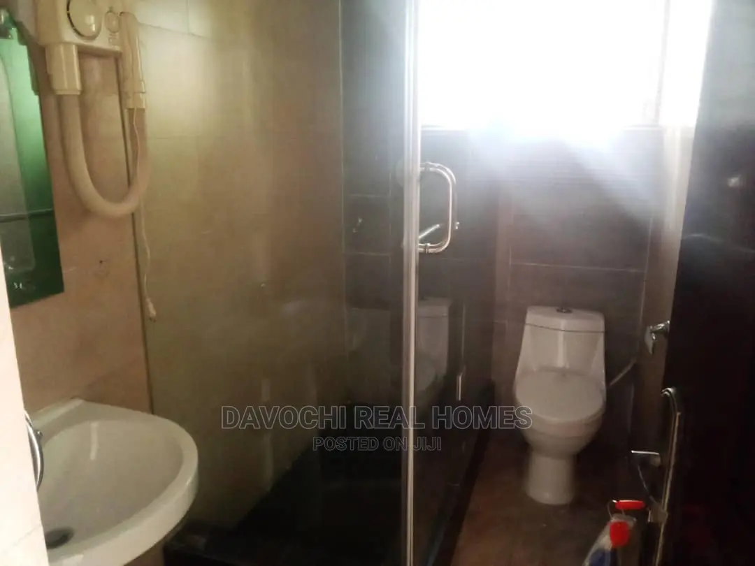 4bdrm House in James Street, Osapa london for rent