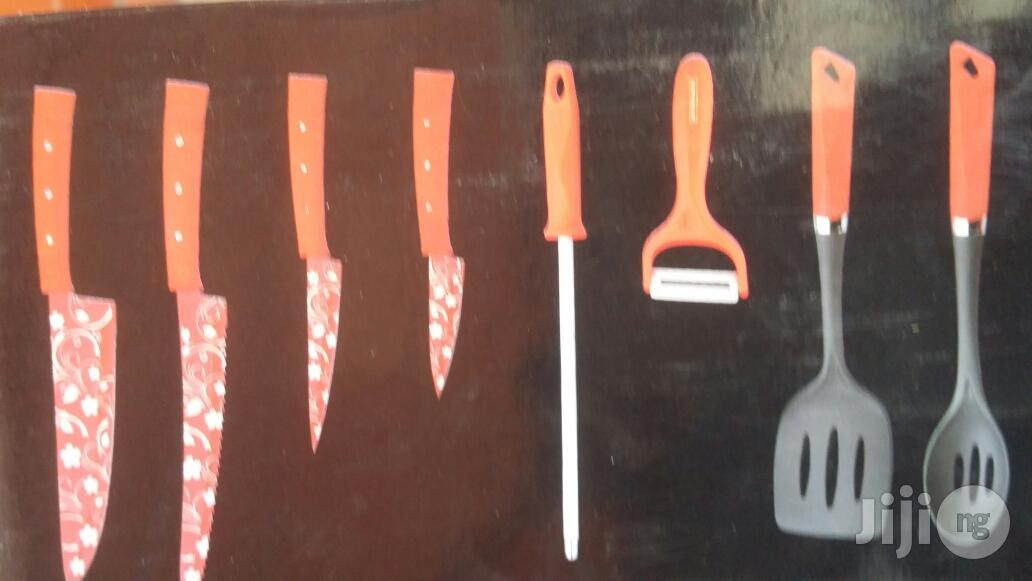 Set Of Roleable Knife/Non Stick Spoon Set
