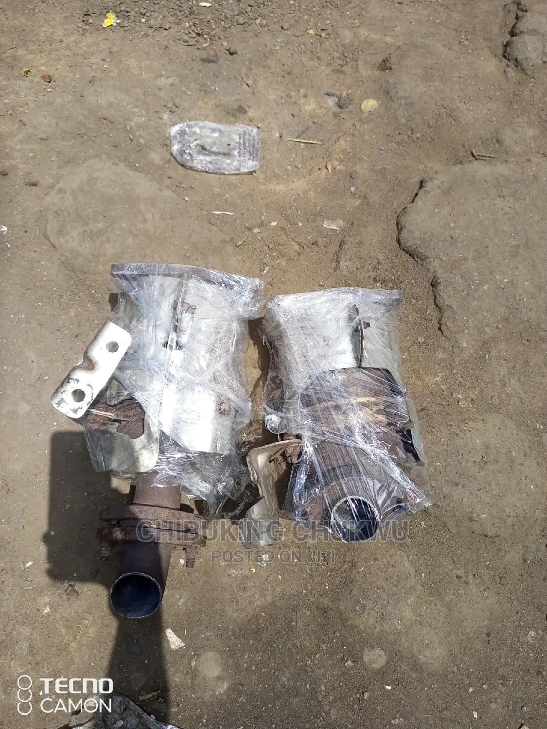 Ford Explorer and Edge Catalytic Manifold Exhaust Pot Set.