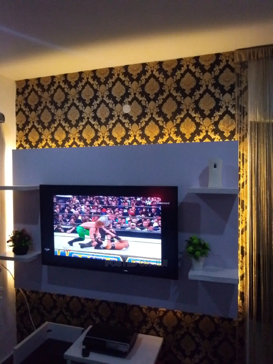 Tv Stand / Tv Console