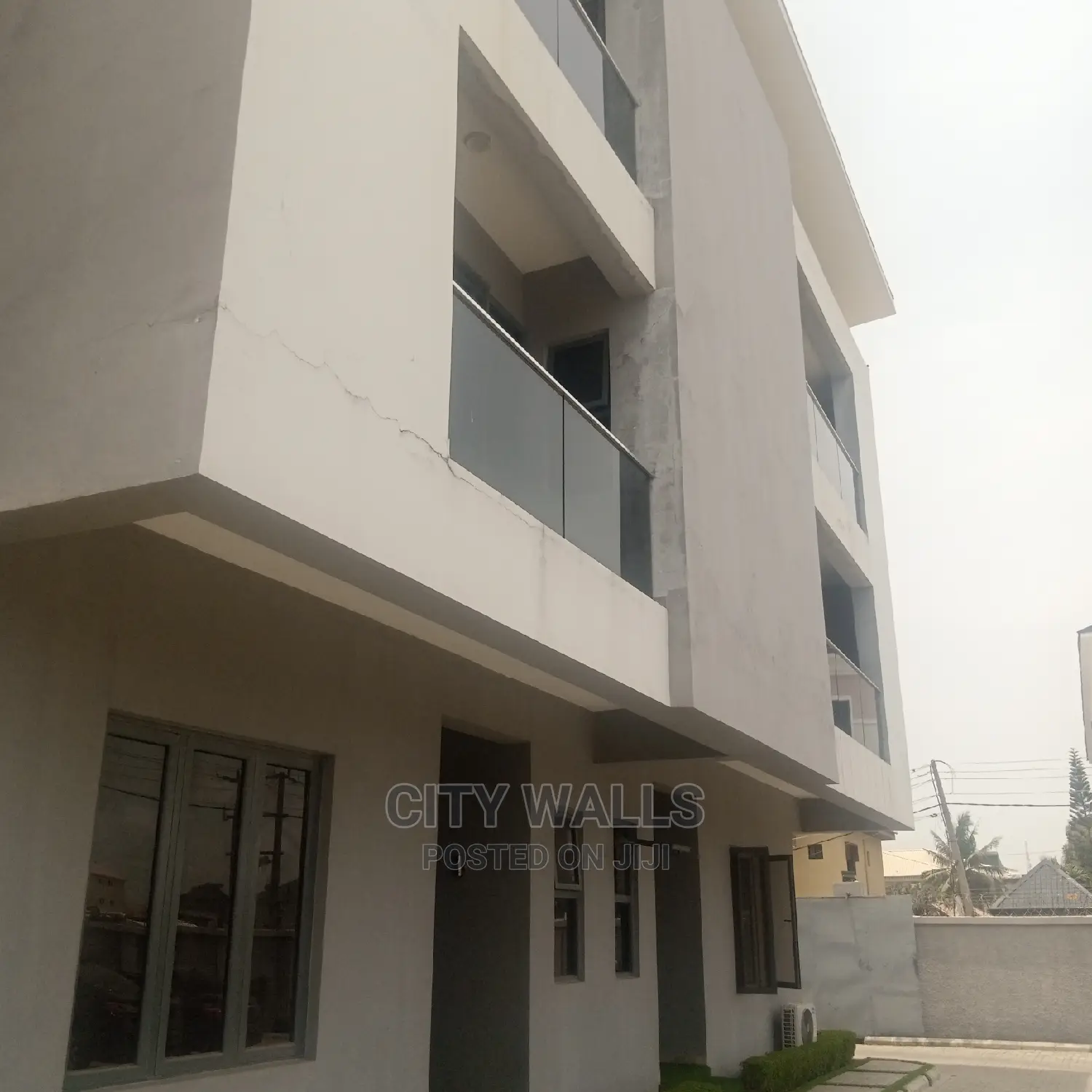 3bdrm Townhouse / Terrace in Lekki for rent
