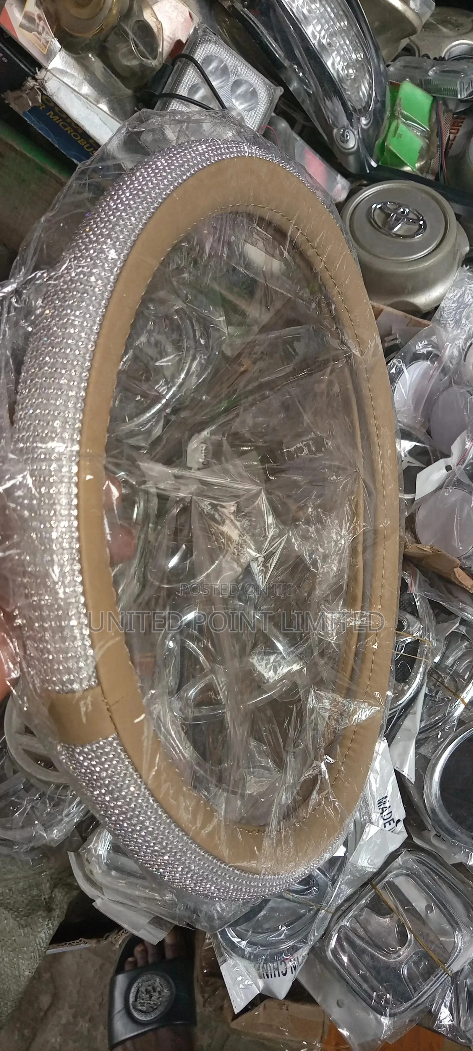 Diamond Steering Cover Milk