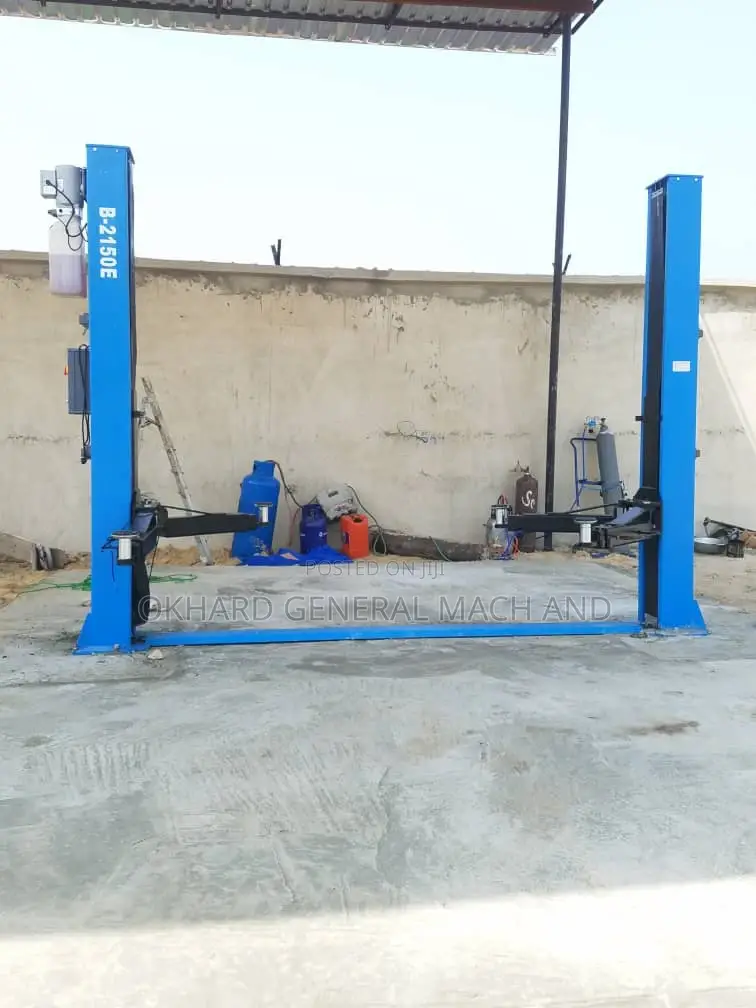 Electric 2 Post Car Lifter
