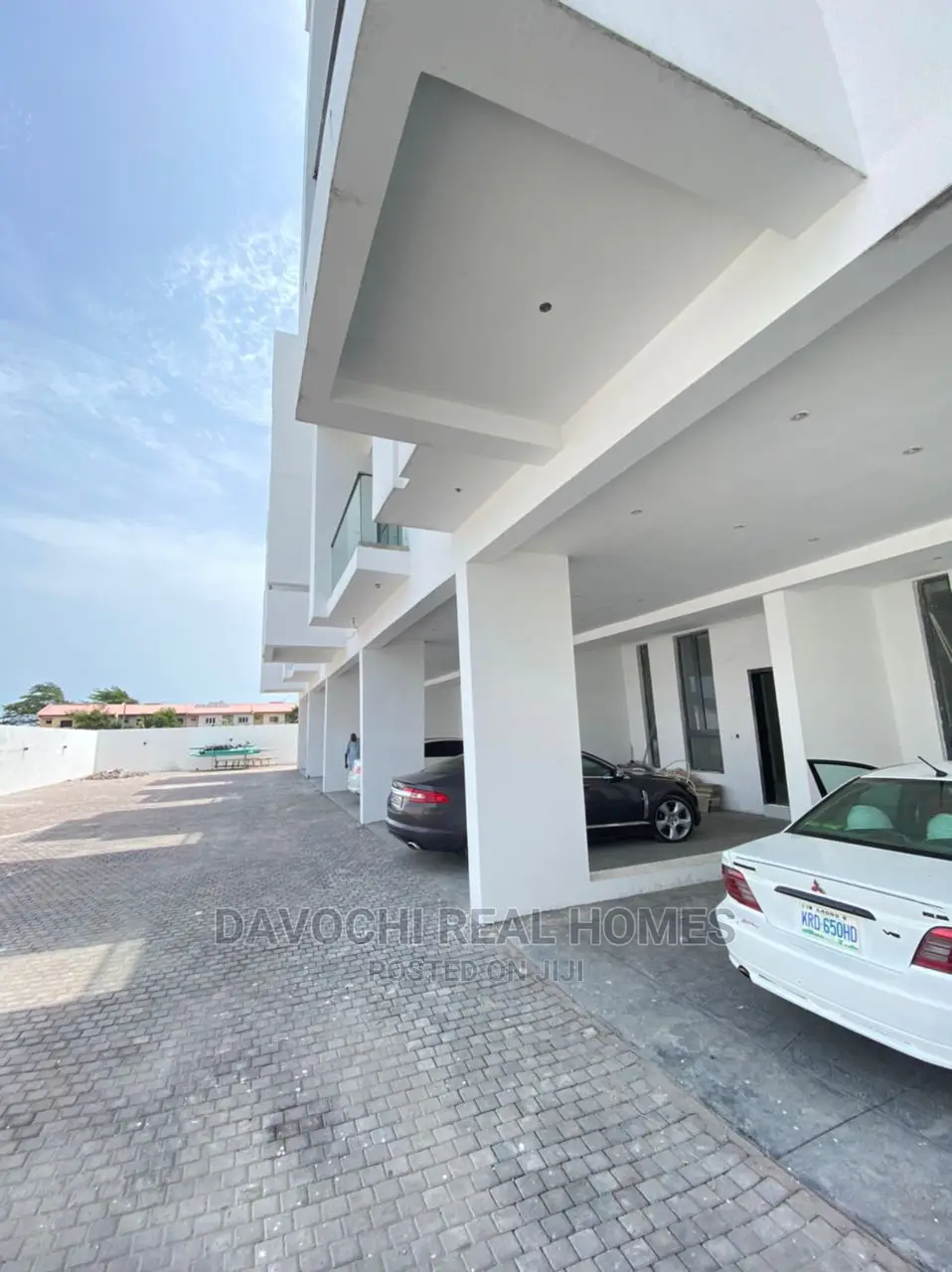 5bdrm Duplex in Ikate for Sale
