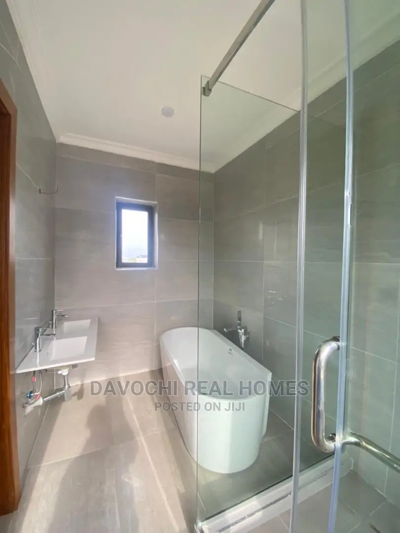 5bdrm Duplex in Ikate for Sale