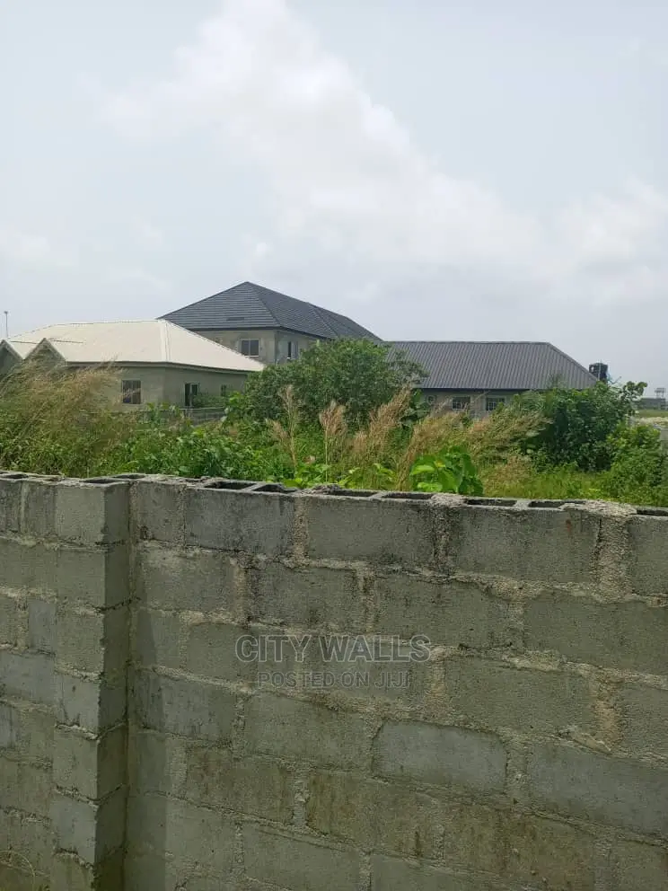 1 Plot of Land for Sale