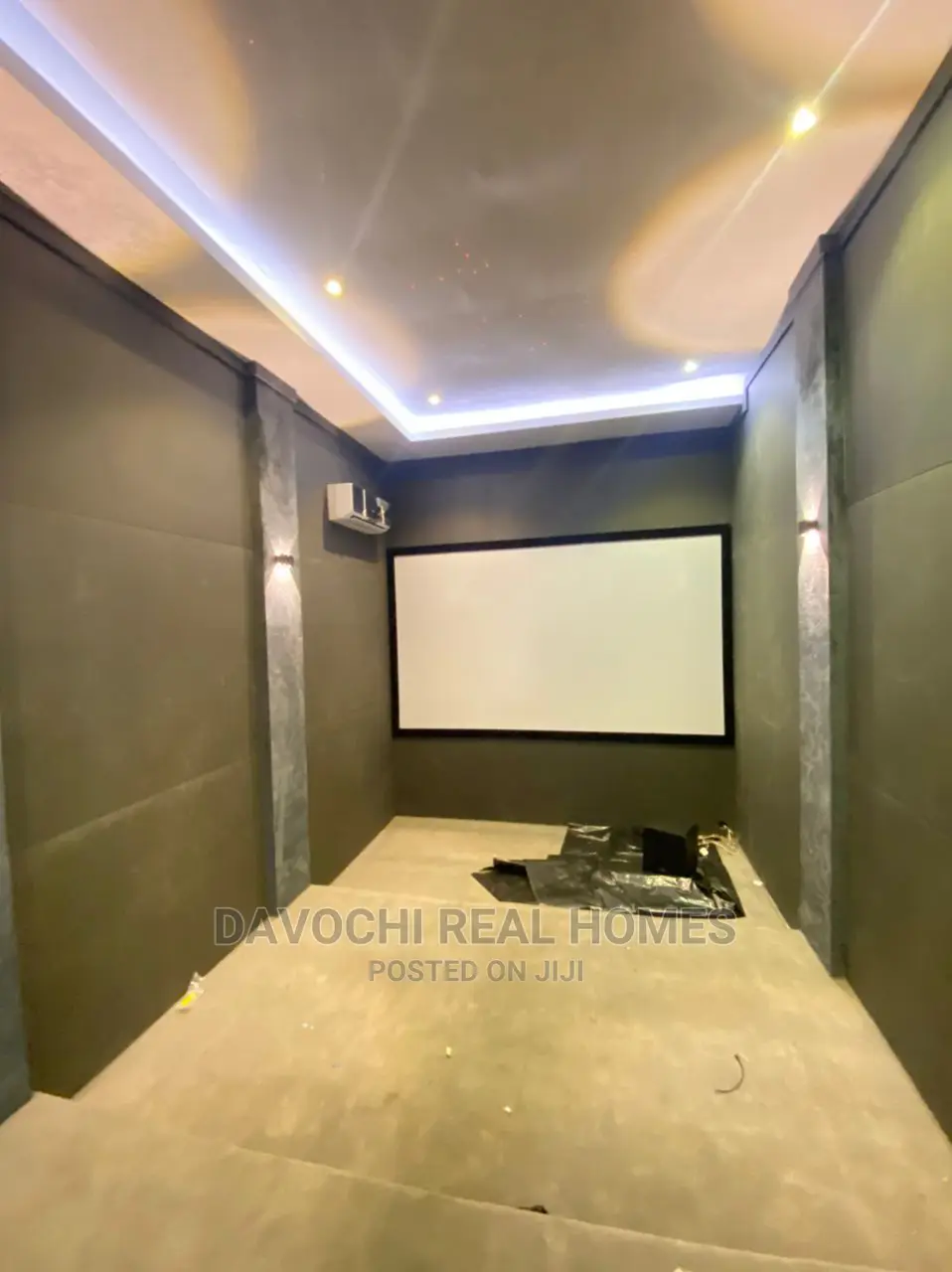 5bdrm Duplex in Ikate for Sale