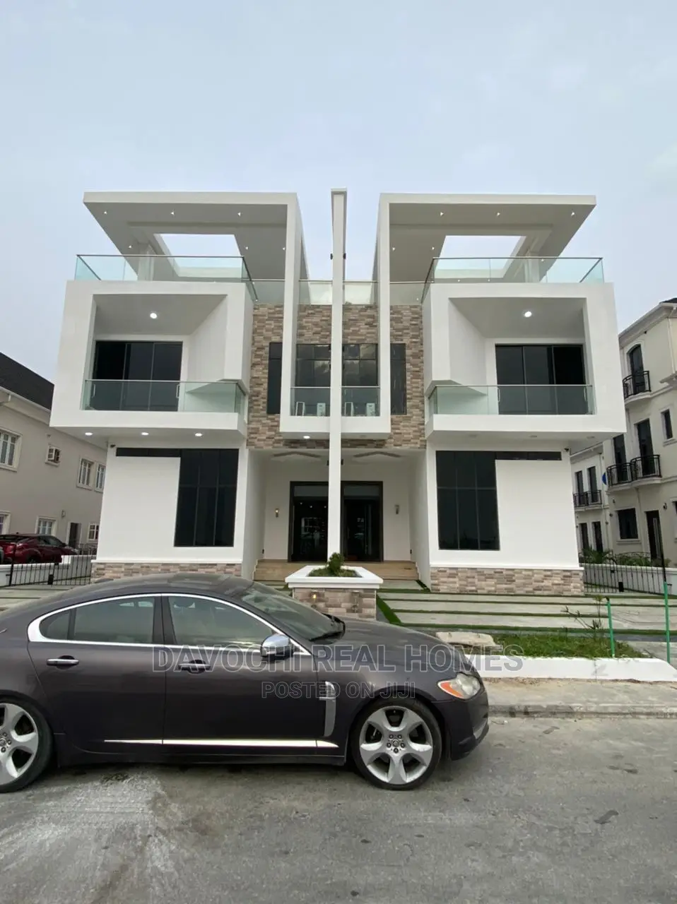 5bdrm Duplex in Ikate for Sale