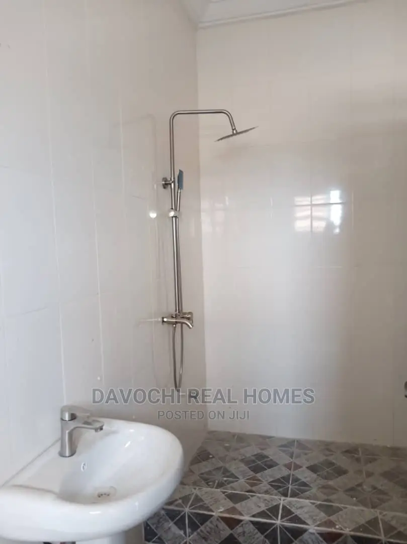 2bdrm Block of Flats in Olokola, Olokonla for rent
