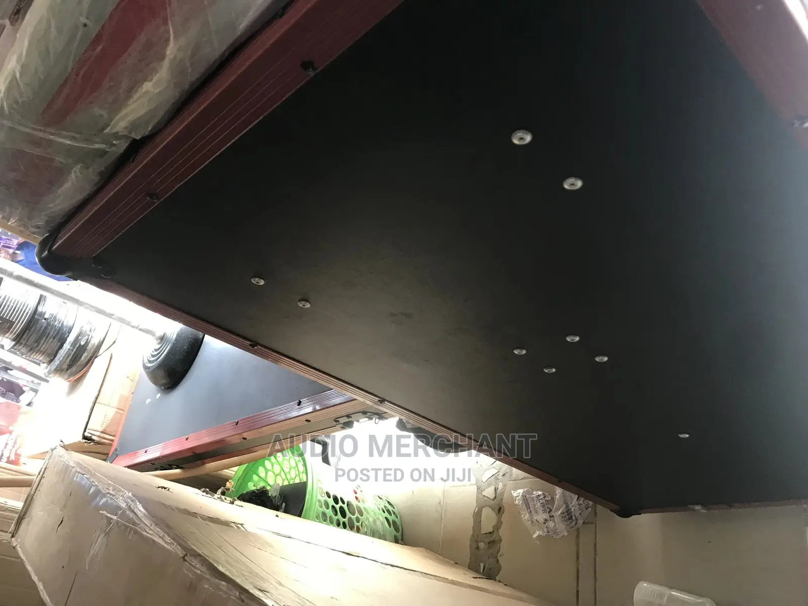 Amplifiers Rack 18u With Extended Table