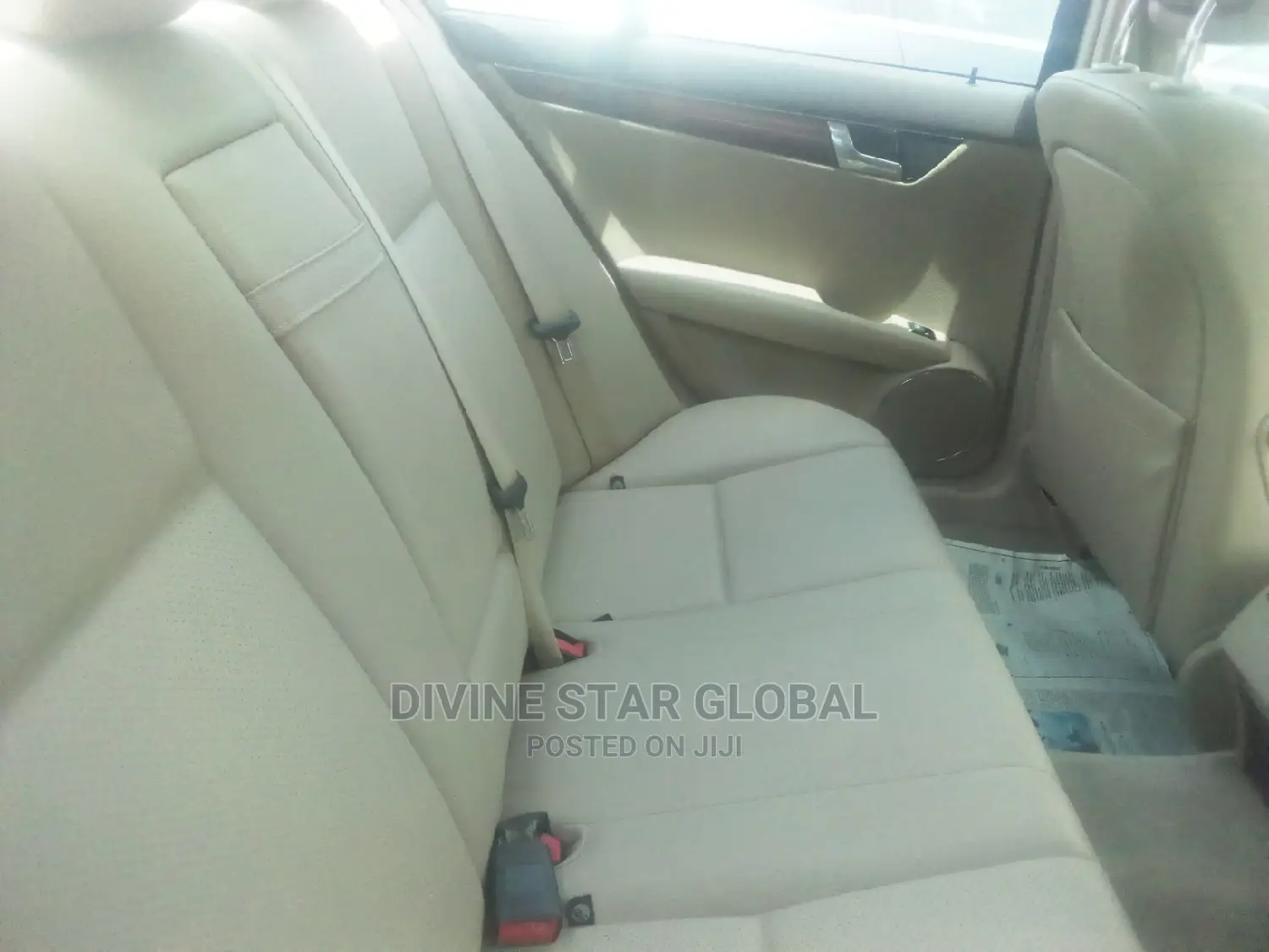 Mercedes-Benz C300 2010 White
