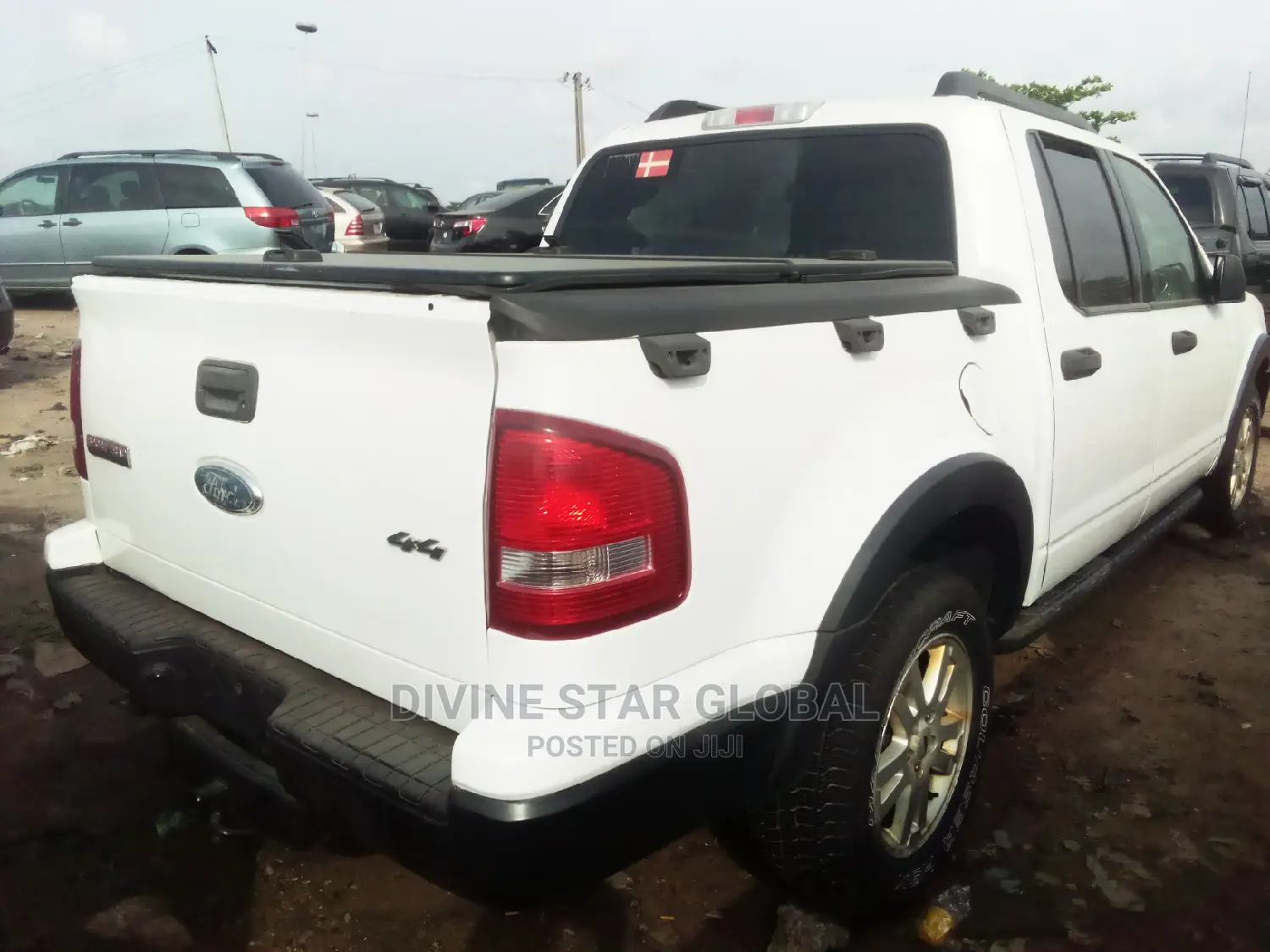 Ford Sport Trac 2008 White