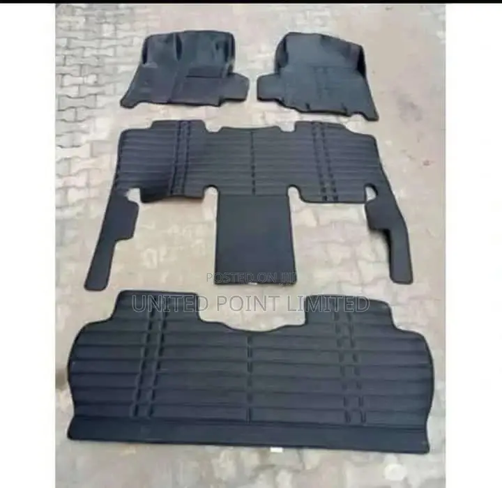 Sienna Leather Mat Black