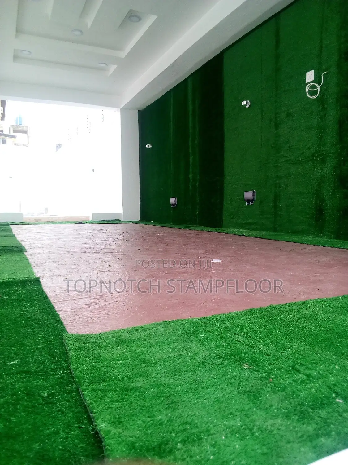 Polish and Glitter Color Floor