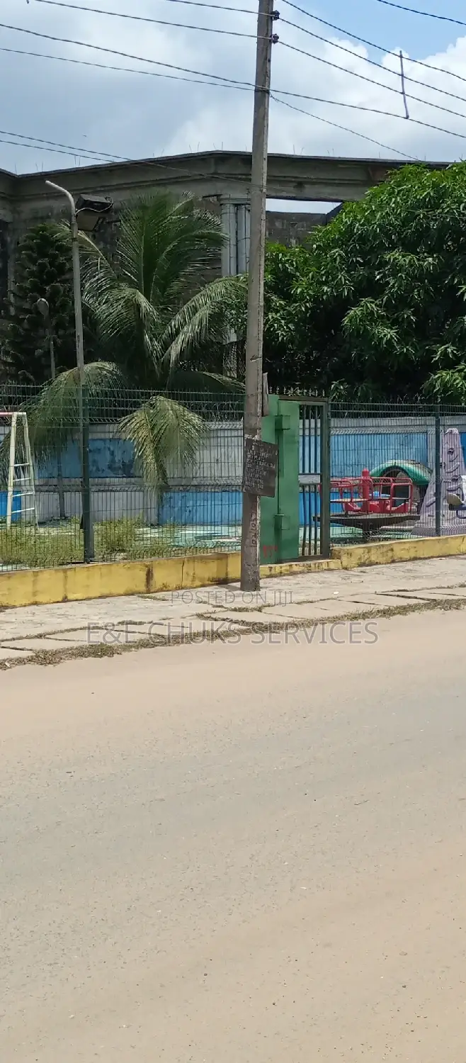 This Is Two Plots of Lands With Structures Inside for Sale