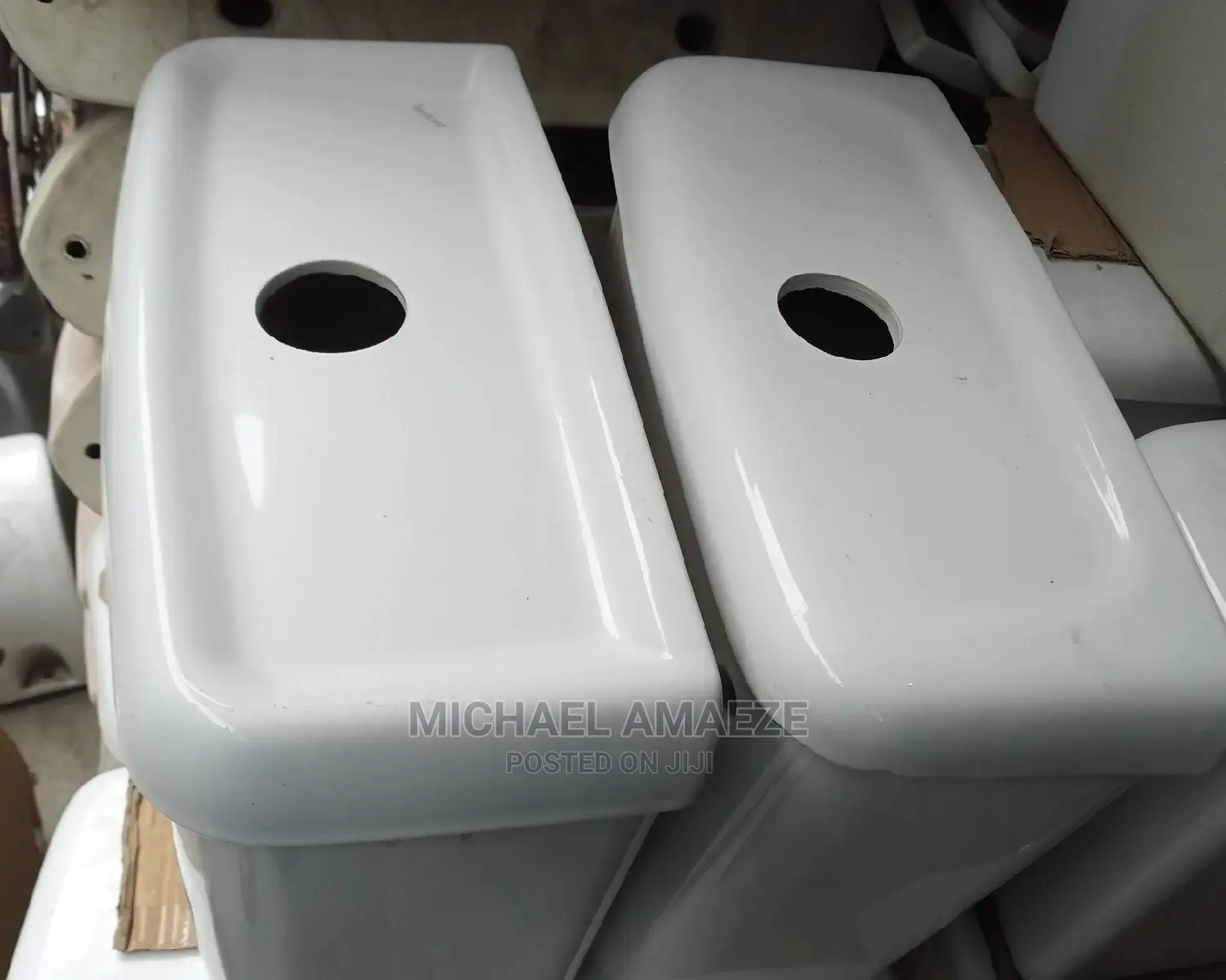 Twyford England Close Couple WC