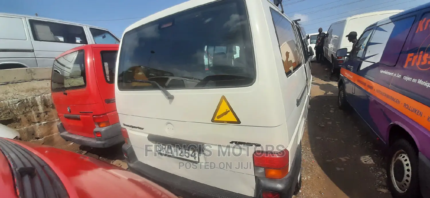 Volkswagen Transporter 2005 White
