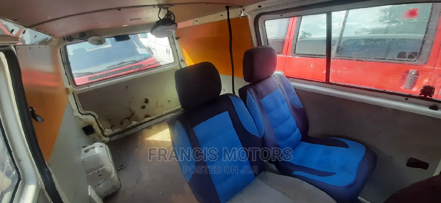 Volkswagen Transporter 2005 White