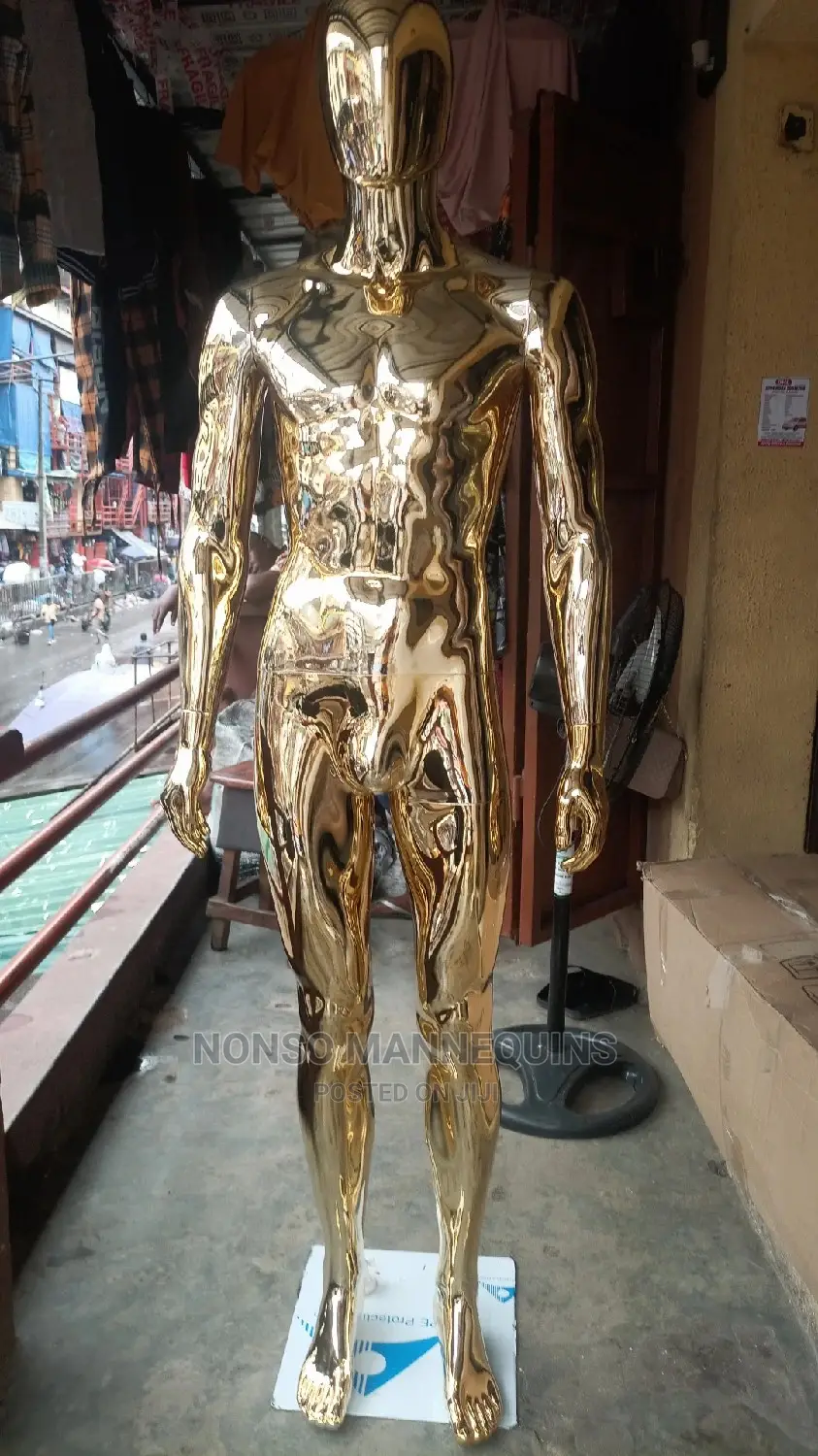 Gold Chrome Male Faceless Full Body Detachable Mannequin