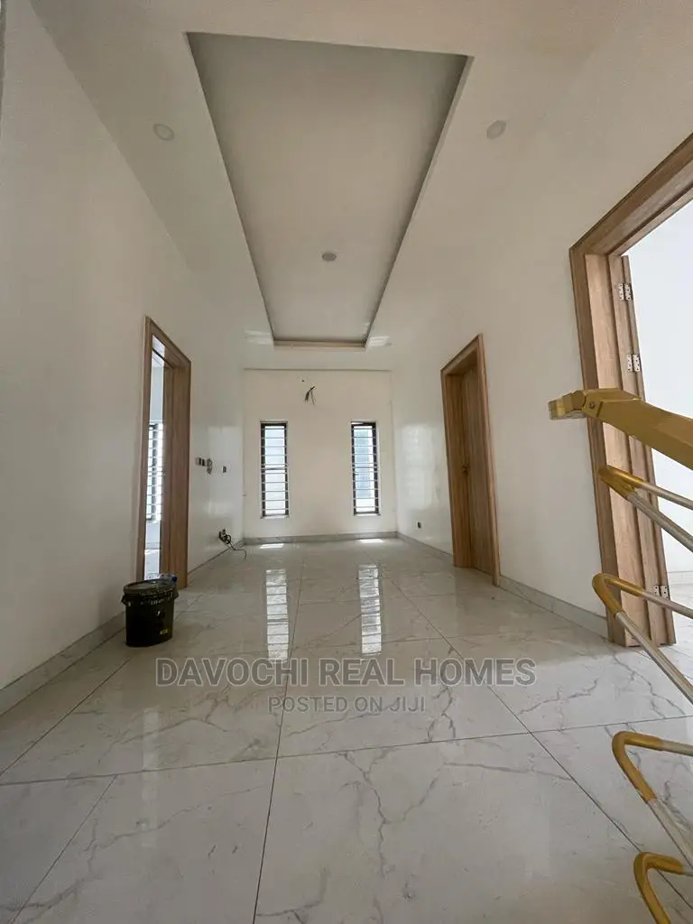 5bdrm Duplex in Chevron, Lekki for rent