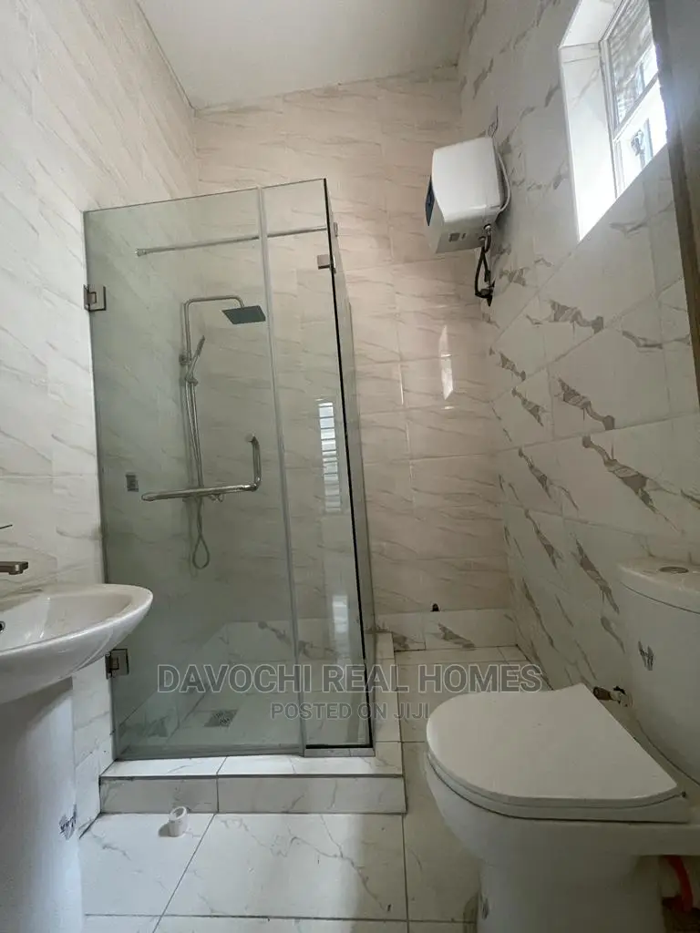 5bdrm Duplex in Chevron, Lekki for rent