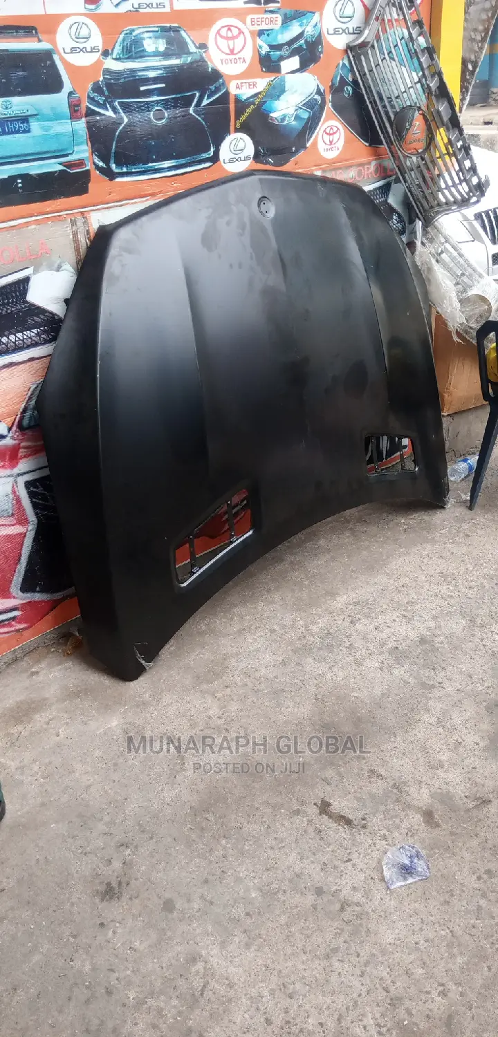 Mercedes Benz GLE 350 Bonnet.