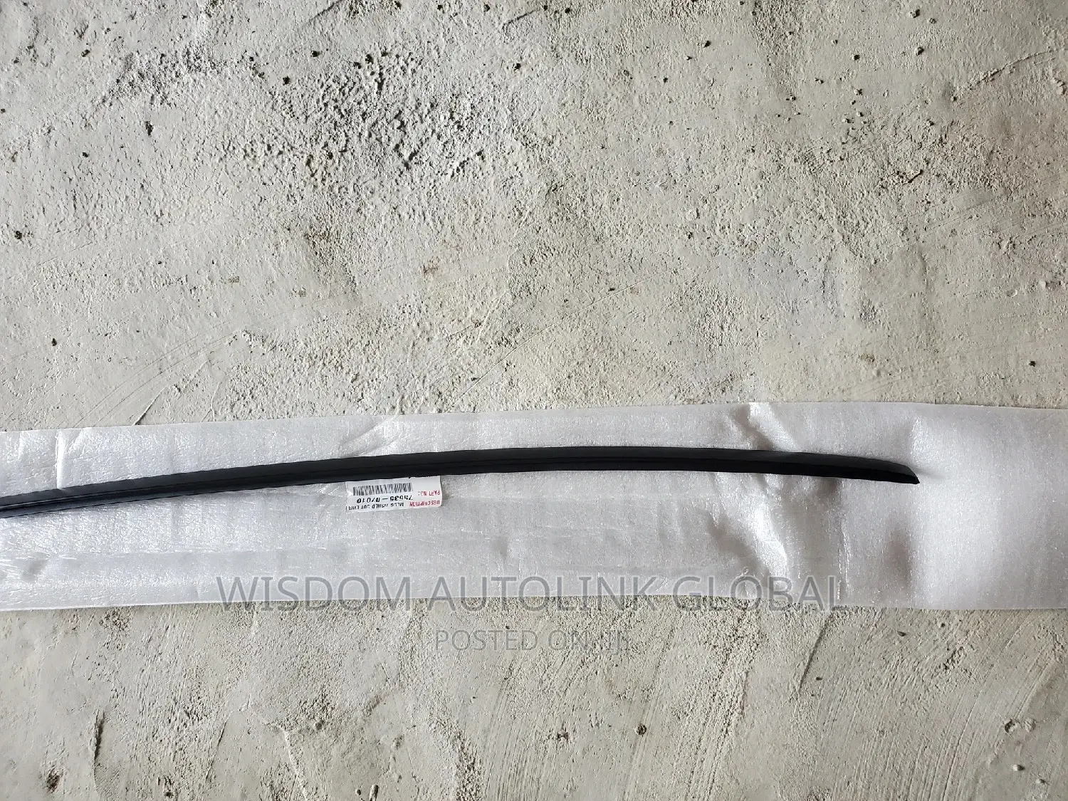 Windscreen Chrome For Toyota Avalon 2020/21