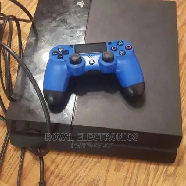 Hacked Sony Ps4 Big With Pad FIFA 23 and Pes 23 Downloaded
