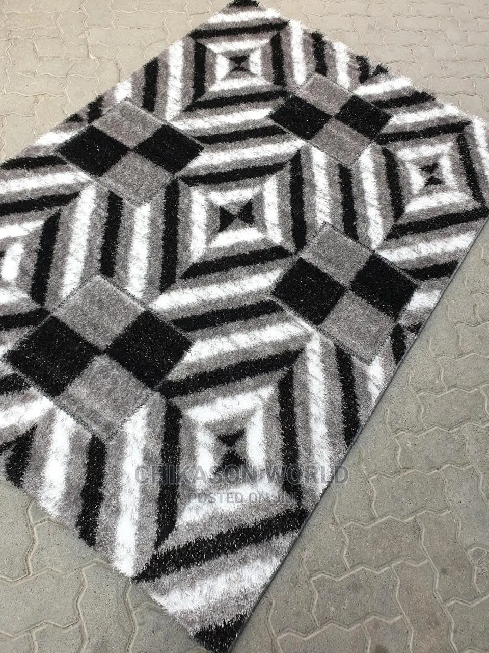 Luxury Living Room Designed Super Soft Royal Center Rug.