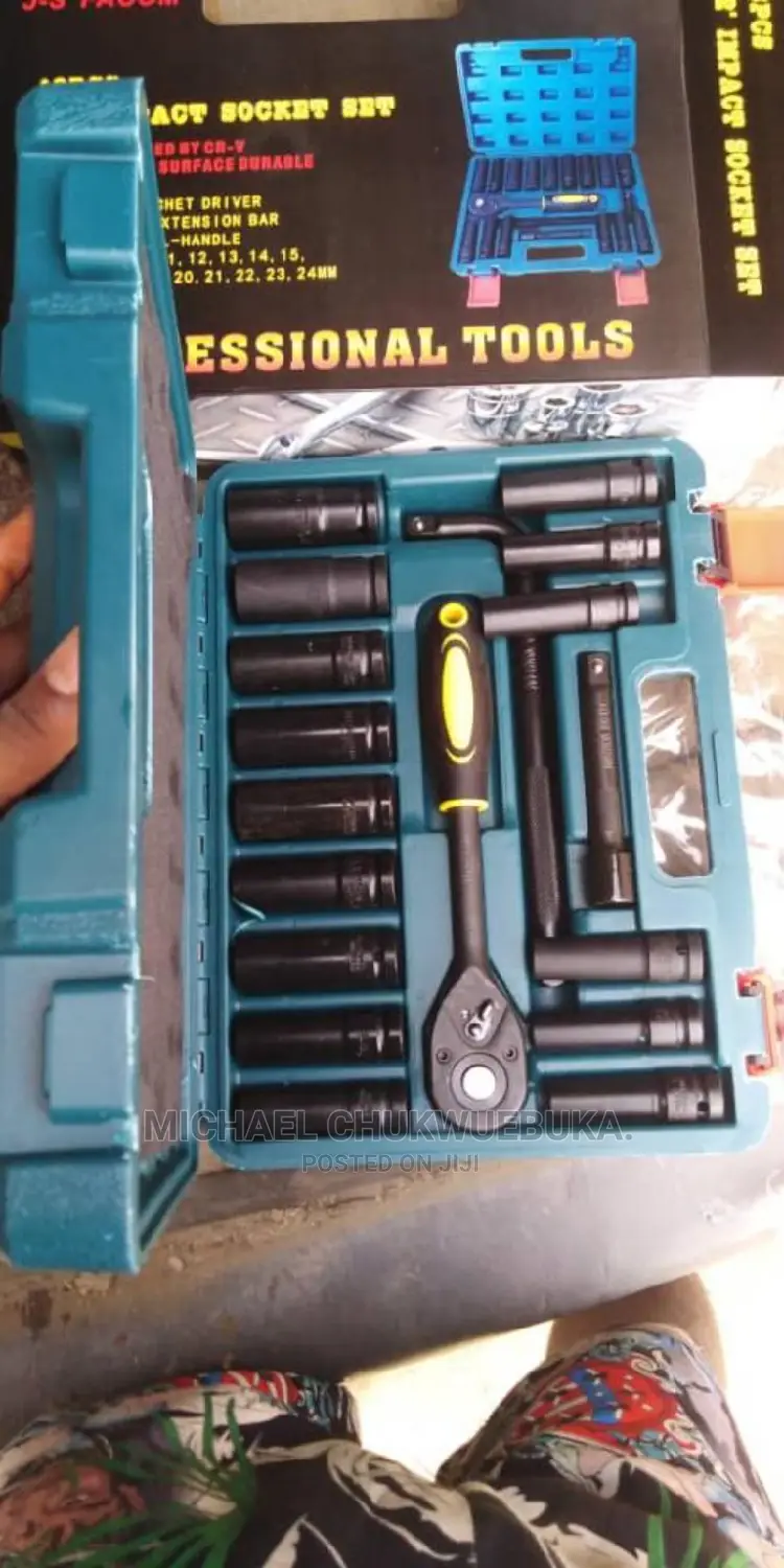 Set of Long Sockets Black