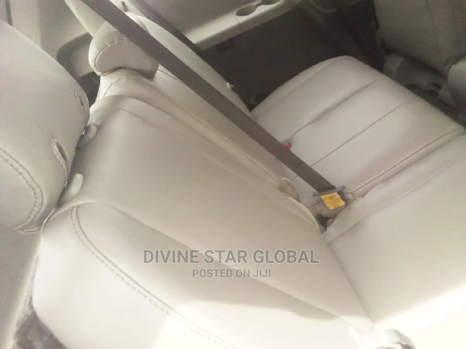 Toyota Sienna XLE 8 Passenger 2011 Silver