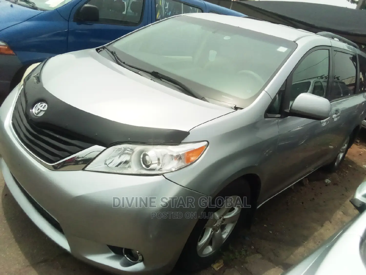 Toyota Sienna XLE 8 Passenger 2011 Silver