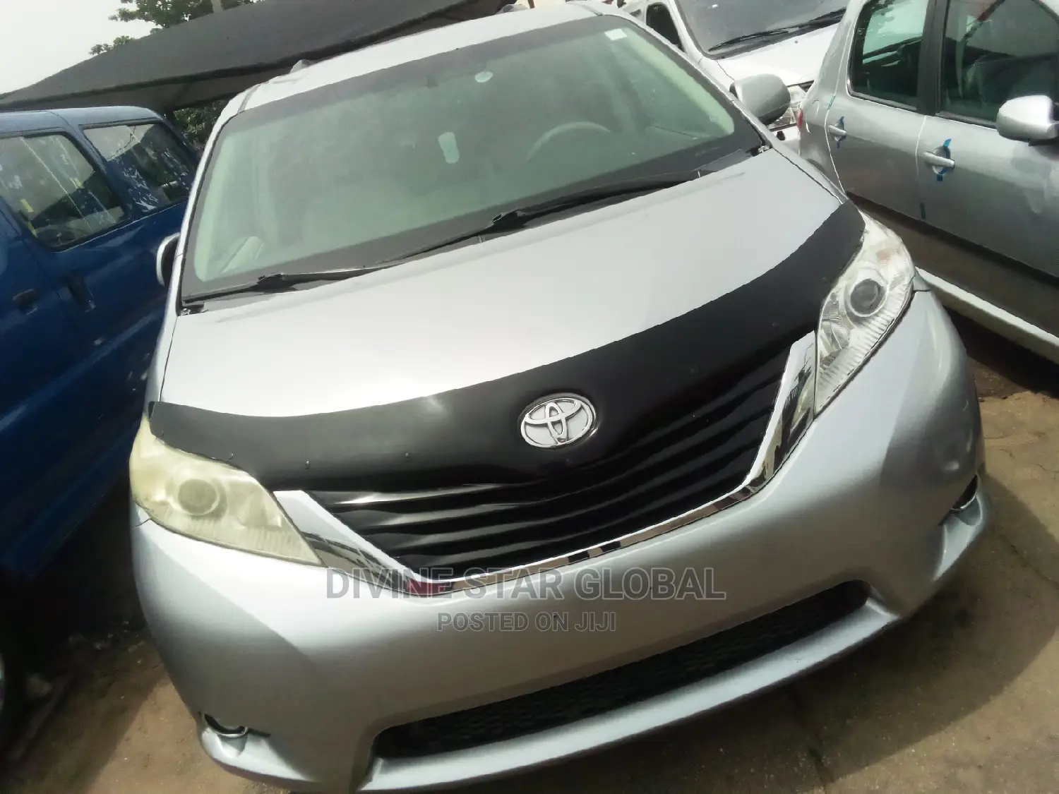 Toyota Sienna XLE 8 Passenger 2011 Silver