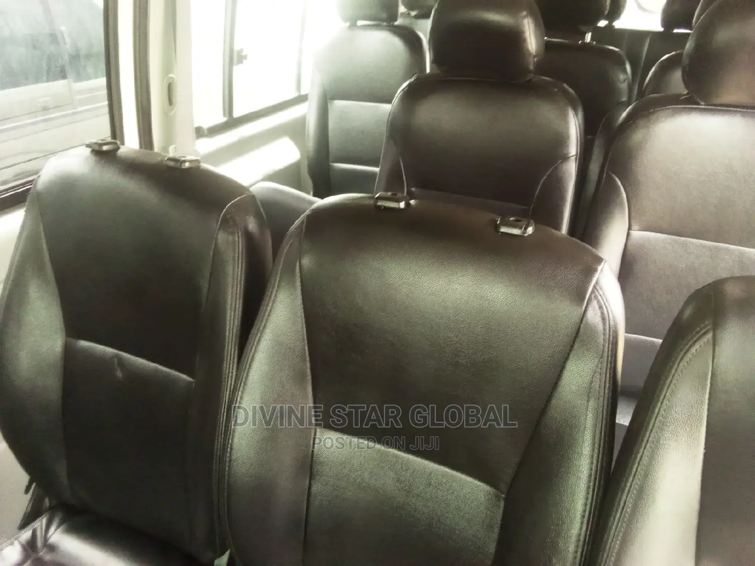 Toyota HiAce 2010 White