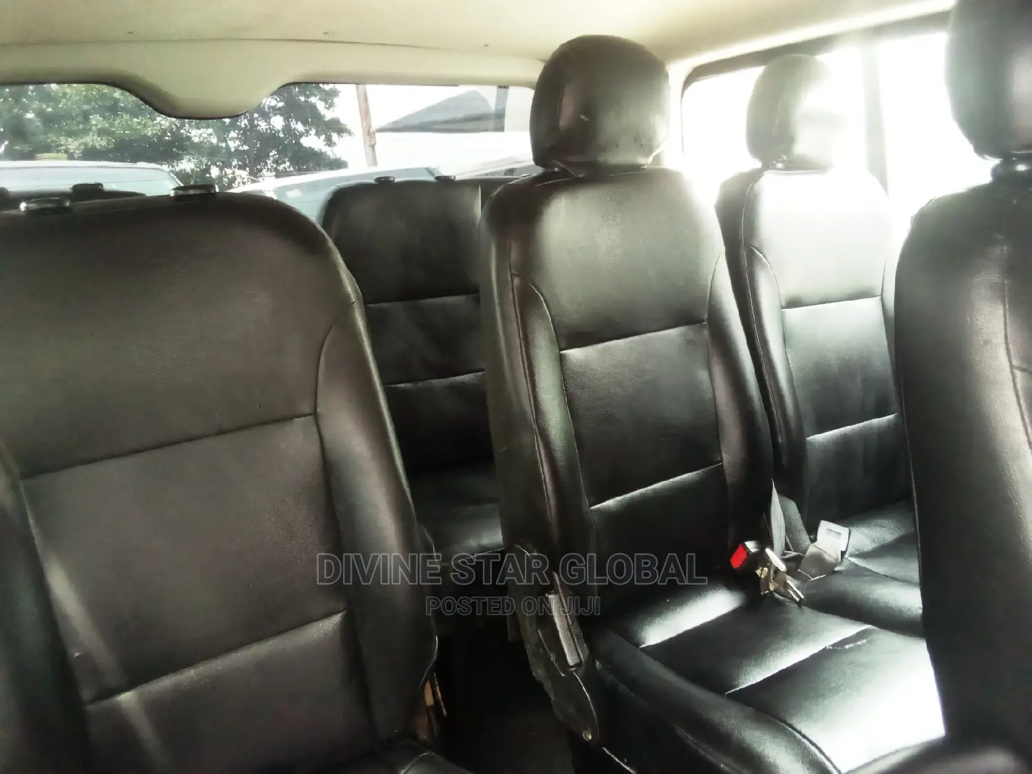 Toyota HiAce 2005 Black