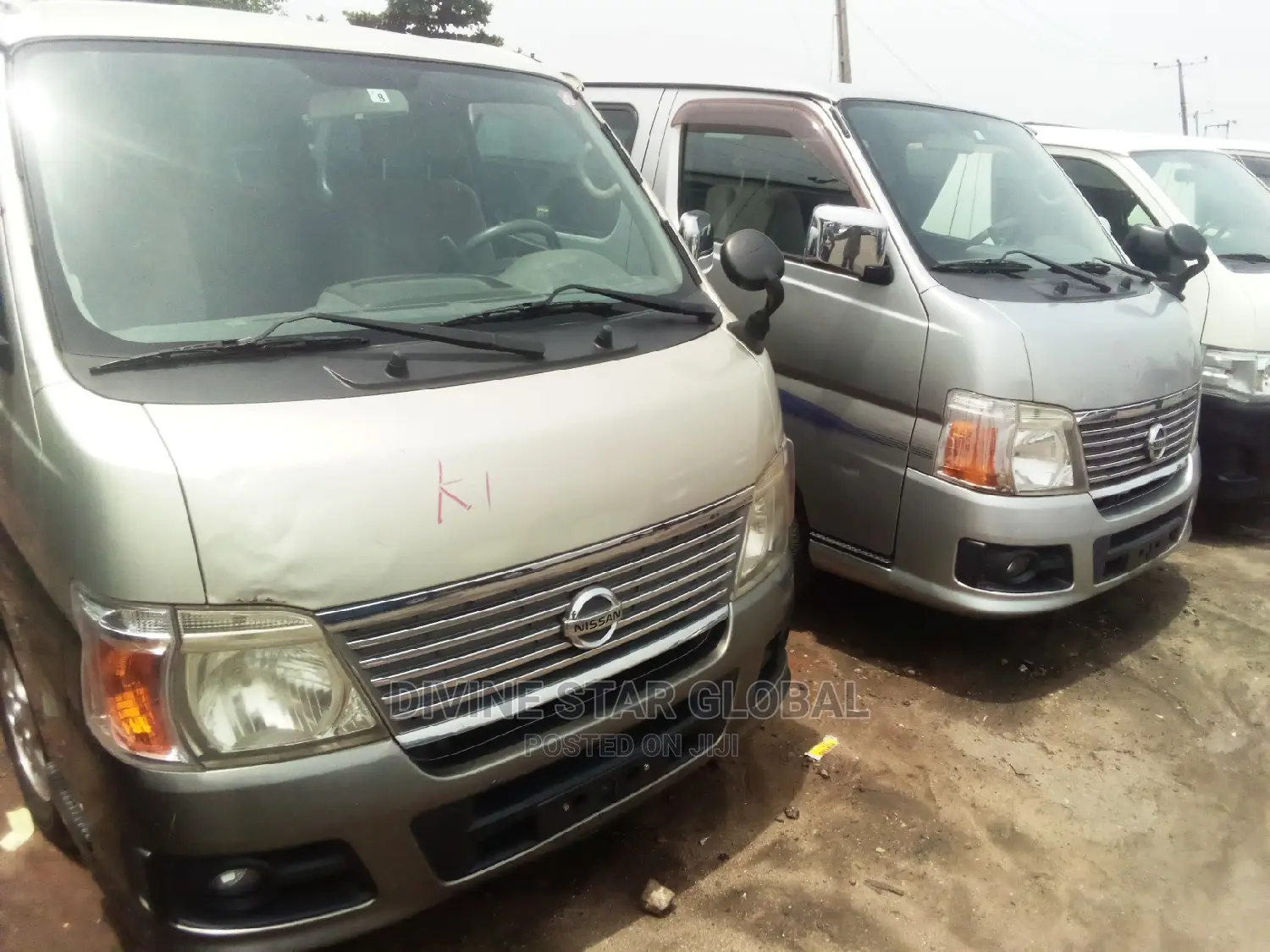 Nissan Caravan 2006 Gold