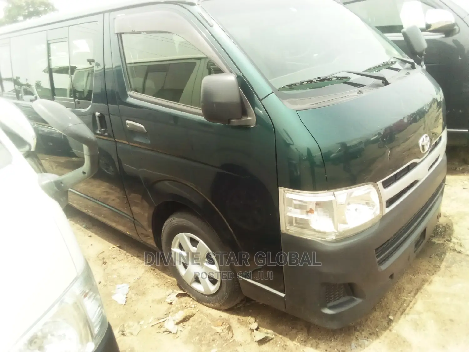 Toyota HiAce 2006 Green
