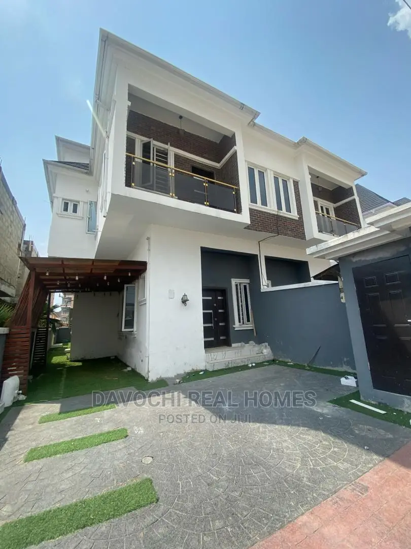 5bdrm Duplex in Conservation Estate Chevron for sale