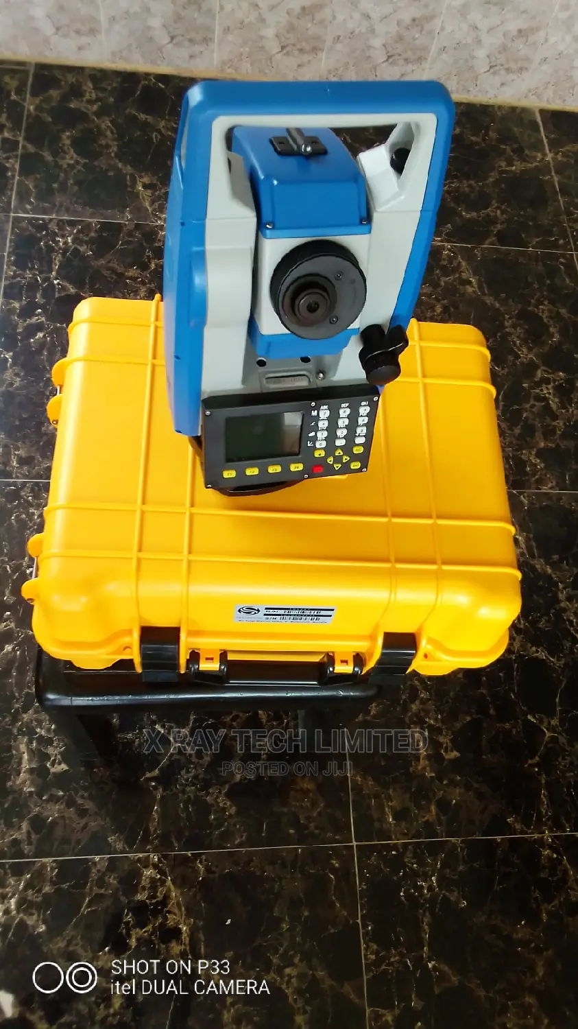 Stonex R3 Total Station