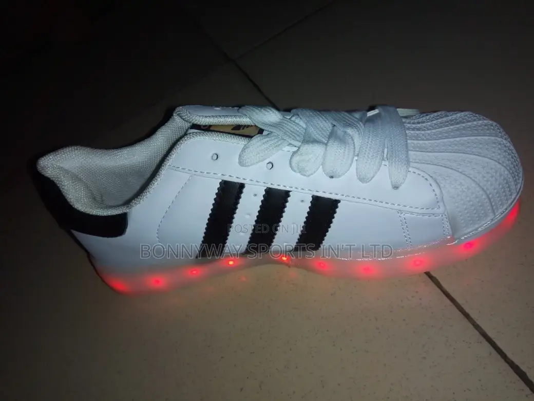 Juggling At Night Made Easy With Flat Adidas Jugging Sneakers