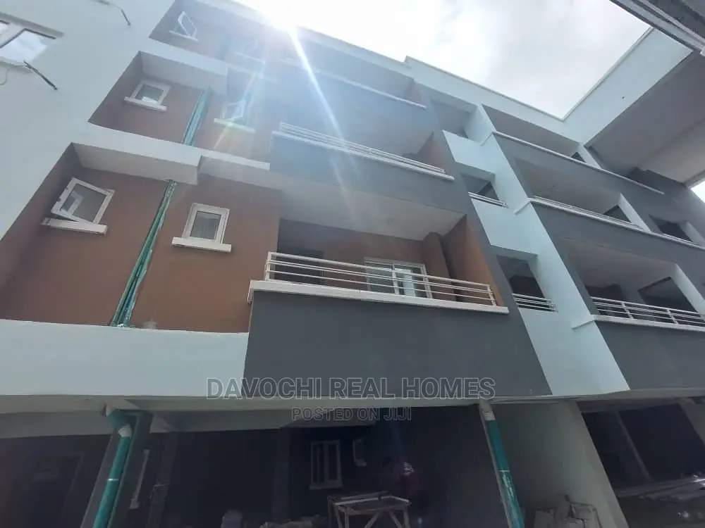3bdrm Apartment in Orchid Road, Lekki Phase 2 for sale